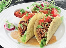 https://imgix.udeoghjemme.dk/media/66845178a3ec42178273fddba7793c54.jpg