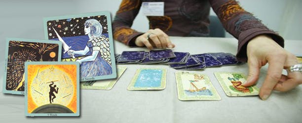 5 spørgsmål til Hanne der tyder tarot
