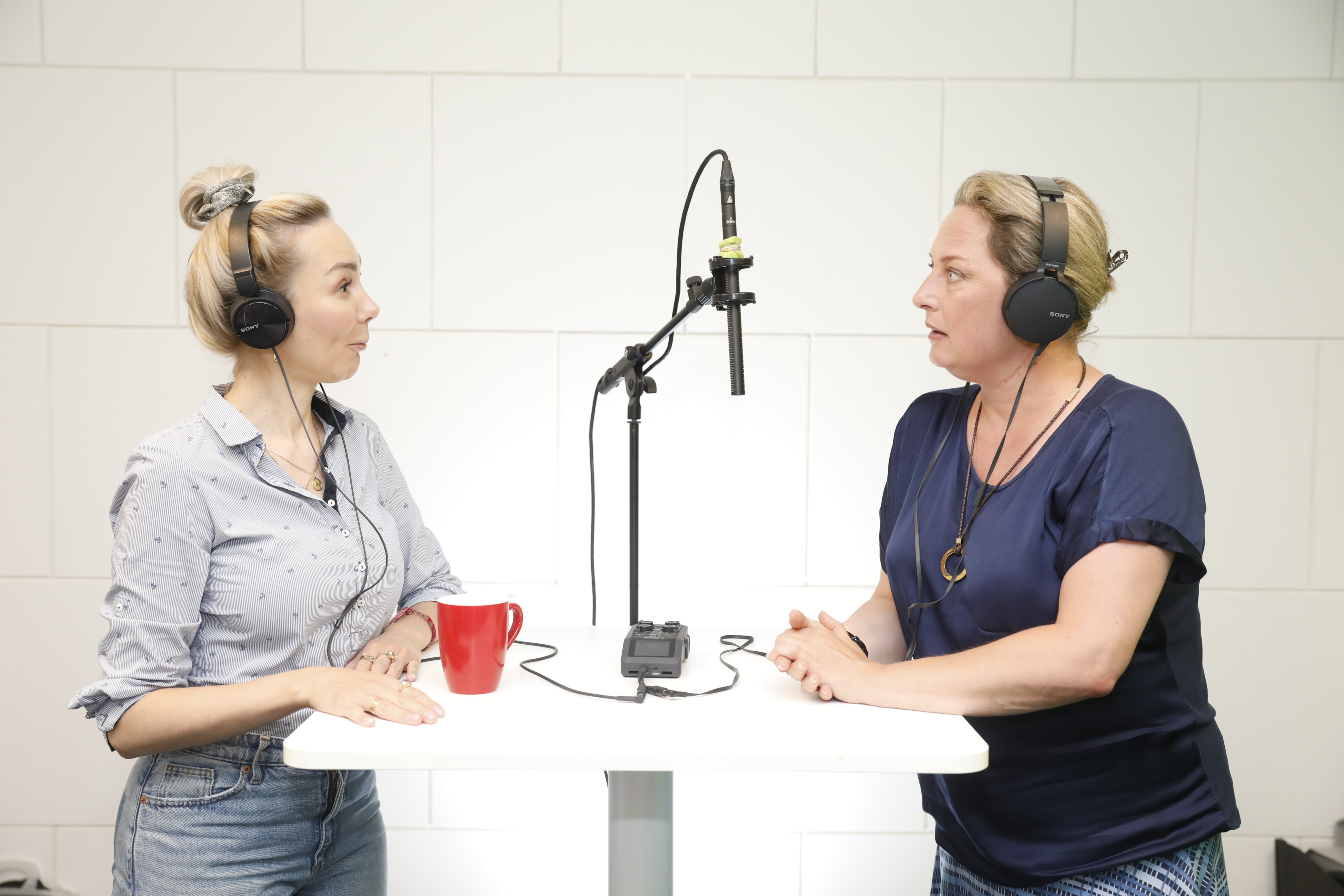 Lyt til Ude og Hjemmes podcasts Ude og Hjemme