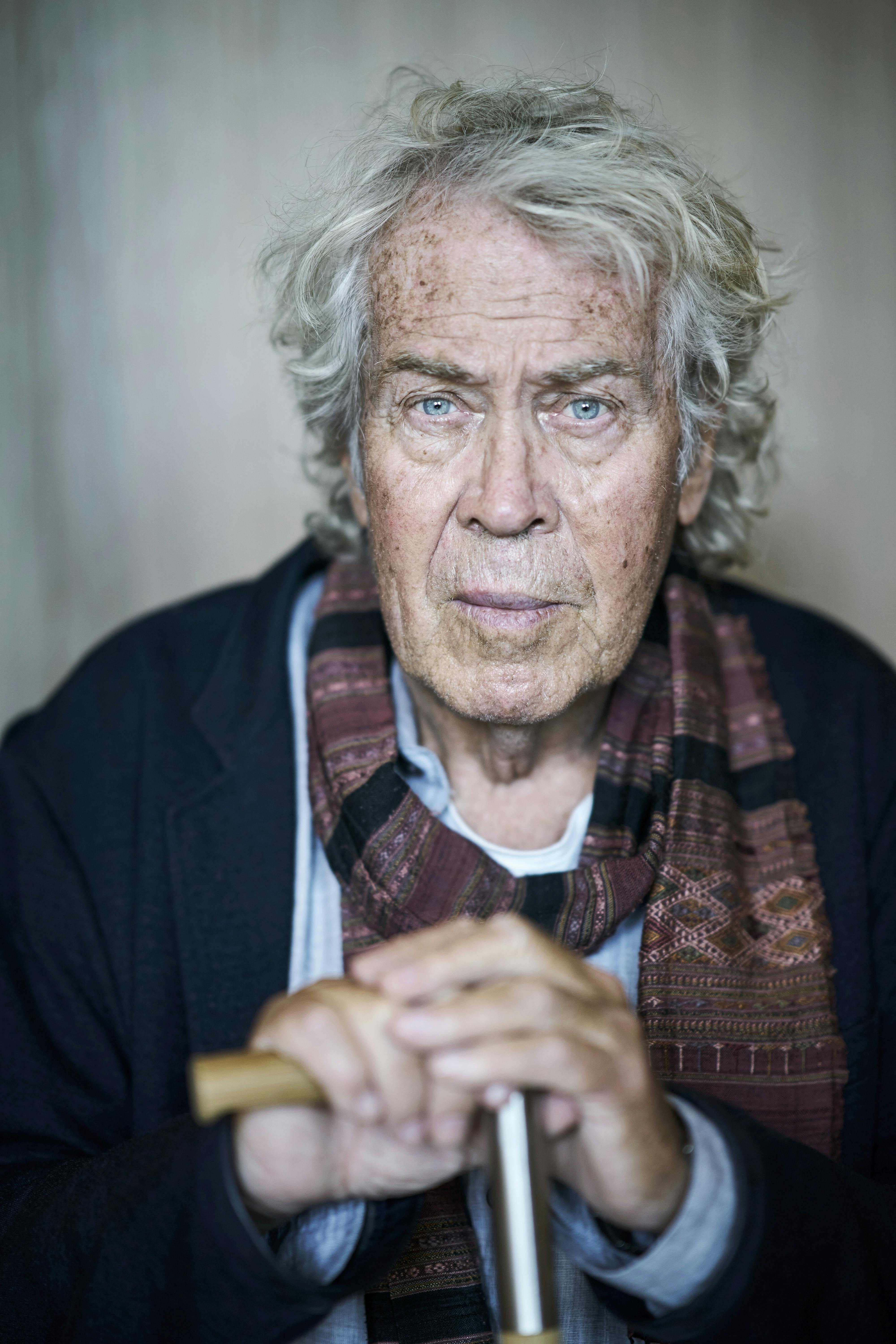 Jørgen Leth er sårbar og hudløst ærlig i sin nye film om alderdom og forfald, "I Walk".