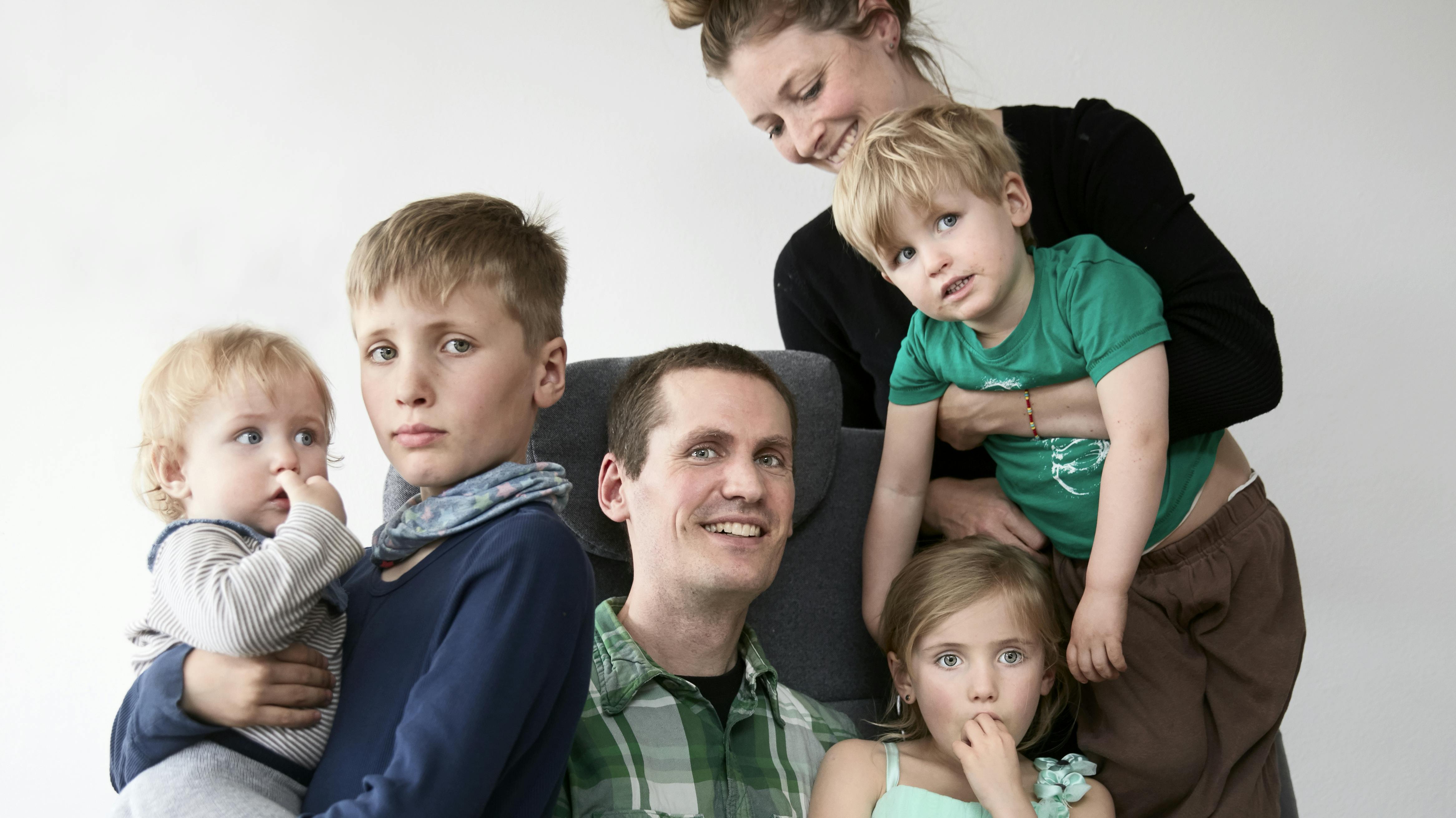 Lasse Lüders lider af sygdommen ALS, her ses han med hele familien
