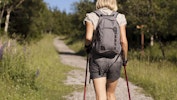 Gør din gåtur sjov: Frem med stavene