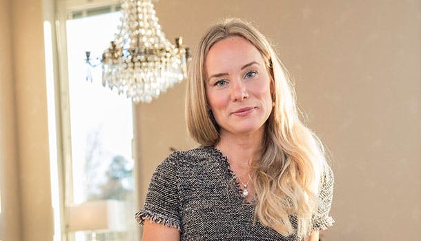 https://imgix.udeoghjemme.dk/media/article/styrtede-seks-etager-ned.jpg