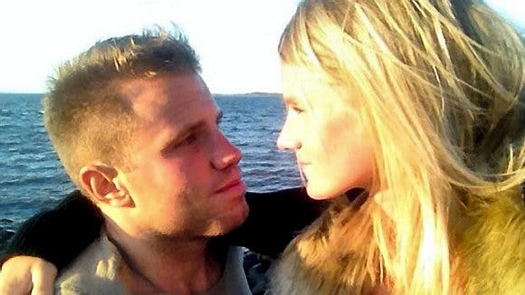 Singleliv-Putte med sin kærlighed Jonathan