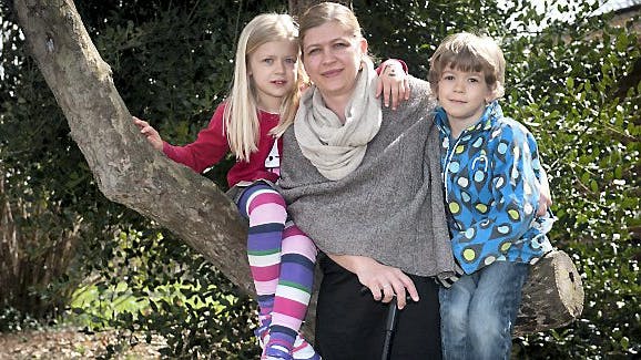 37-årige Mette Østergaard Sexton fra Middelfart med børnene Grace