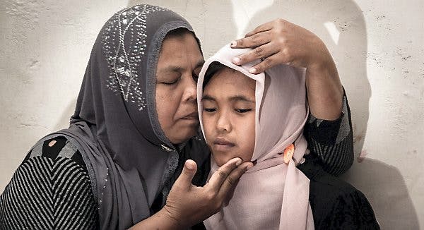 https://imgix.udeoghjemme.dk/media/websites/udeoghjemme-dot-dk/website2/2014/august/34/reportager/34-datter-fundet-ti-aar-efter-tsunami-600.jpg