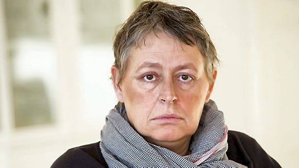 I aften kysser Jane sin familie farvel for sidste gang. Så tager hun sit liv.