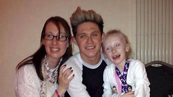 Leah på 6 år og hendes mor, Lorraine møder Niall Horan fra One Direction
