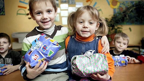 Victor, 4, og Laura, 3, fik en uforglemmelig jul takket være læsernes indsamling i 2012