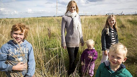 Line Kruse, 39, har fire børn, der også skal være tid til.  Carl Alfred, 7, den yngste Ingeborg Sofie, 2, Karen Marie, 9 og Peter Valdemar, 4.