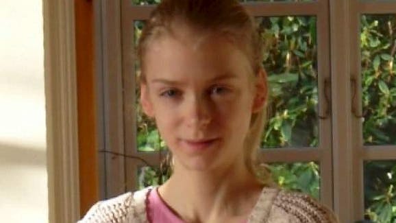 17-årige Mette Hoffmann har nu været sporløst forsvundet en måned. Politiet har nu opgivet at lede mere efter hende.