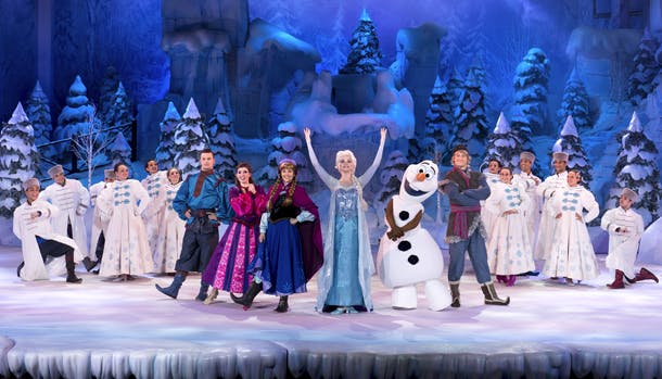 Oplev det spektakulære Frost show baseret på filmen af sammen navn, når det er jul i Disneyland Paris